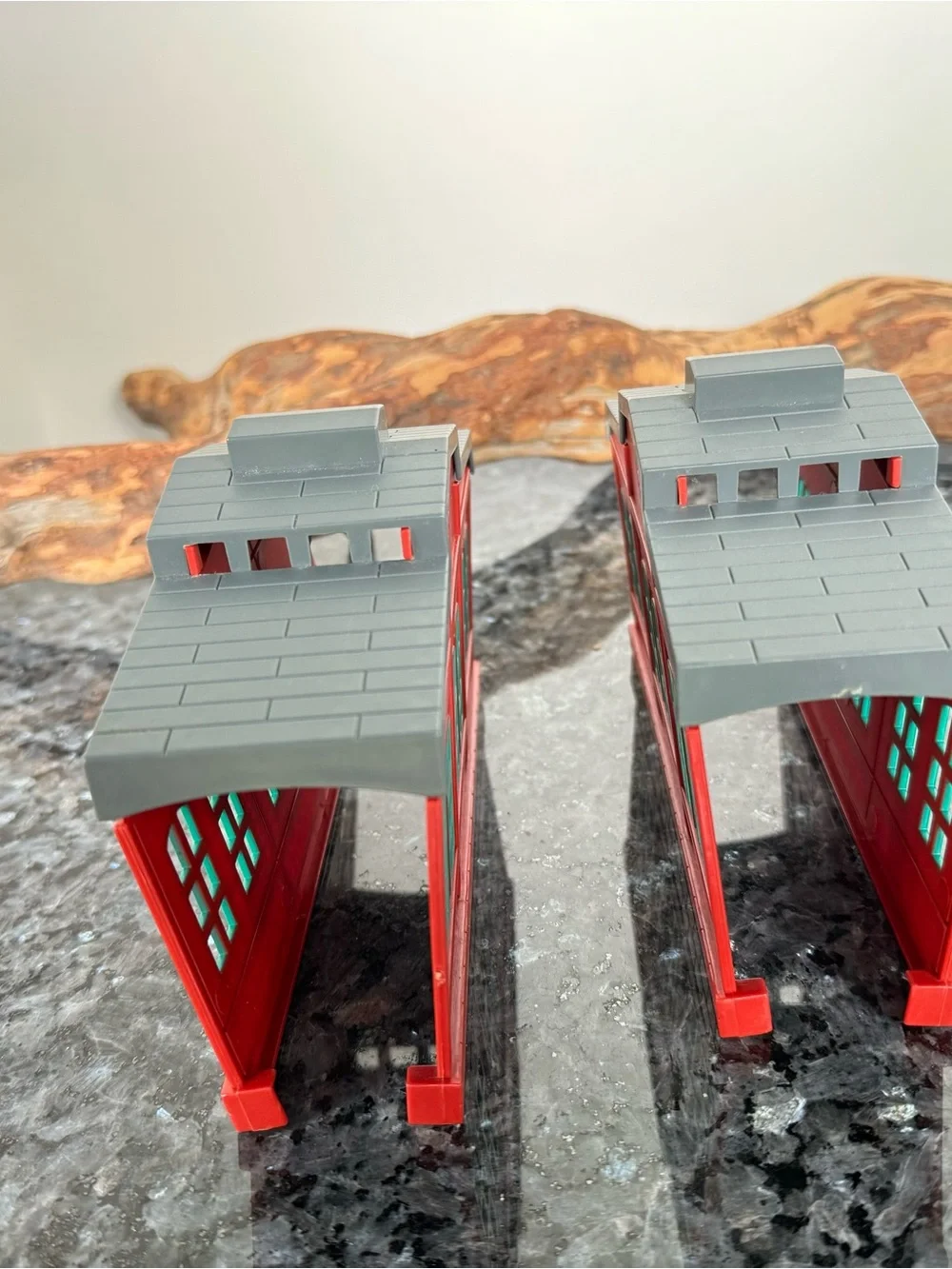 Vintage Thomas & Friends 2004 TOMY Engine Shed Accessories, Lot of 2 Buildings